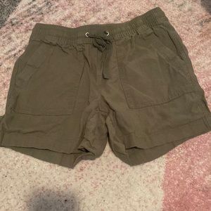 Linen shorts